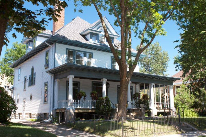 Minneapolis Siding, Roofing, Gutter, Window & Door Contractors - SSE42