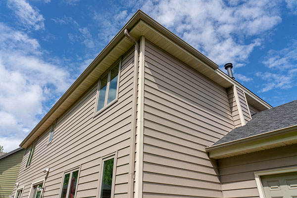 Invest in Seamless Siding