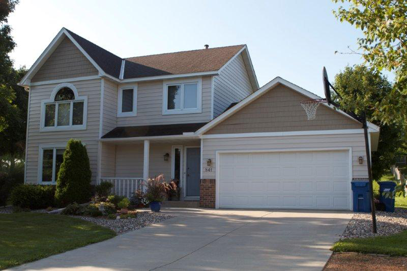 Minneapolis Siding, Roofing, Gutter, Window & Door Contractors - SSE25